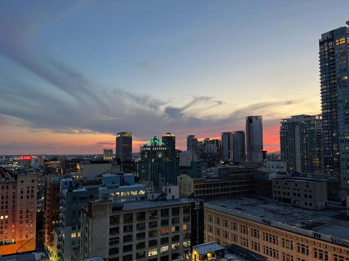 Top Floor 3 Bed 3 Bath Penthouse Living In Luxury Los Angeles Bagian luar foto