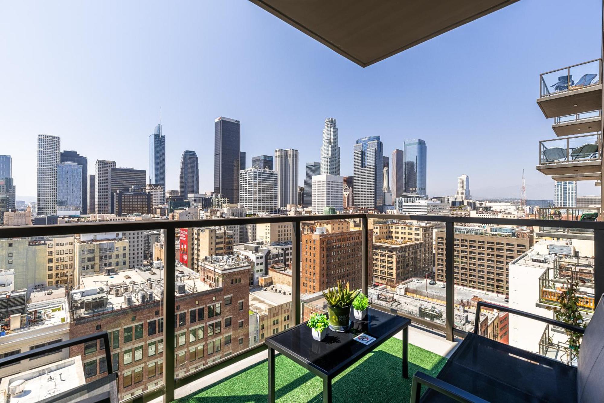 Top Floor 3 Bed 3 Bath Penthouse Living In Luxury Los Angeles Bagian luar foto